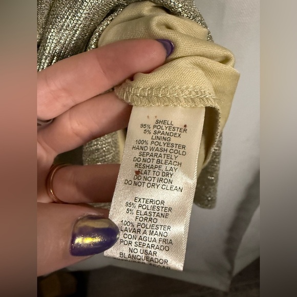 Eliza J Metallic Long Sleeve Sheath Dress in Champagne Gold Size 8 - Picture 9 of 10